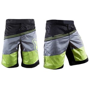 กางเกงขาสั้นผ้าซาตินพิมพ์ลายสำหรับผู้ชาย OEM รุ่นคลาสสิก เหมาะสำหรับมวยไทย คิกบ็อกซิ่ง และการฝึกซ้อมและการต่อสู้ พร้อมขอบเอวยางยืด - Product Image 1