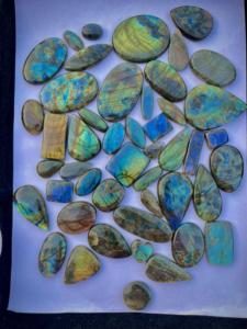 Vente en gros cabochon en Labradorite naturelle d'excellente qualité multicolore pierres précieuses en vrac bijoux faits à la main mélange taille lot poli - Product Image 3