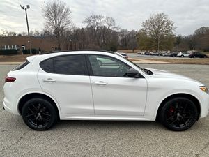 ALFA ROMEO STELVI0 TI SPORT Q4 2020 USADO, Volante a la Izquierda/Derecha - Product Image 4