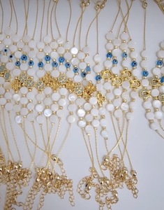 DAFNI BIG PAZAR Porte-clés religieux artisanal pour femme en fer et acier inoxydable, avec perles blanches, œil bleu et zircon décoratif - Product Image 2