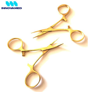 Juego de Pesca de 2 Piezas en Color Dorado, Pinzas Hemostáticas Kelly de Acero Inoxidable Rectas y Curvas de 3.5 Pulgadas con Bloqueo de Innovamed - Product Image 2