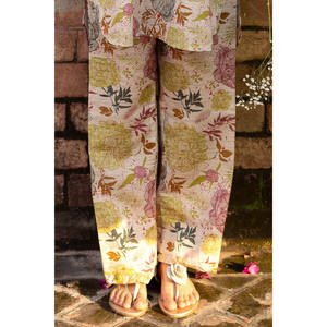Ensemble 2 pièces imprimé à rayures Zari en jacquard SPT-52003, pantalon sarouel taille haute en crêpe avec volants, coupe ample - Product Image 1