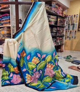 ผ้าส่าหรีผ้าไหมระบายสีด้วยมือพร้อมชิ้นส่วนเสื้อสำหรับงานปาร์ตี้และฤดูหนาว - Product Image 1