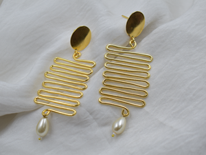 Vente en gros de boucles d'oreilles 2024 tendance pour femmes Boucles d'oreilles rondes en pierre plaqué or pour femmes et filles - Product Image 6