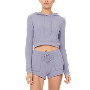 Haut court à capuche décontracté pour femme, tendance hiver, en tissu polaire écologique, style streetwear et usage quotidien - Product Image 1