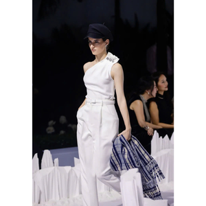 Haut de pétale élégant pour femmes Blouses bas prix en stock Vietnam vêtements OEM Enzo Leo vêtements de mode de haute qualité - Product Image 2