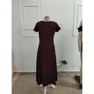 Robe midi à manches courtes et col en V pour femme avec détail rayé sur le côté, viscose à deux fils, 37560 - Café - Product Image 6