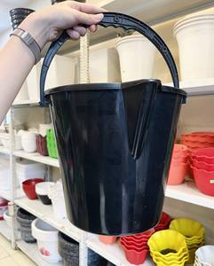 Seau d'irrigation en plastique noir 7 L, vente en gros, Super bon marché, seau d'irrigation - Product Image 4