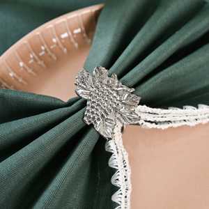 Anillo de Servilleta de Latón con Forma de Flor, Moderno, Lujoso y Duradero, de 4.5 cm, para Restaurantes, Decoración de Mesa de Boda, de Ambar Exports - Product Image 2