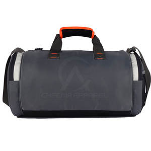 Bolsa de lona ligera diseñada para un transporte cómodo, empaque flexible y fácil transporte para viajes, gimnasio y deportes. - Product Image 5