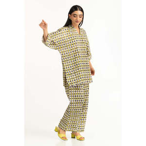 Conjunto de 2 Piezas Off-White con Estampado Ondulado y Textura Arrugada, Transpirable, para Mujer, Casual, Tela Crepé, Talla XS, Sin Cuello, Shorts - Product Image 2