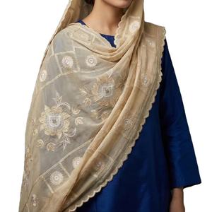 Hiyab de Algodón Voile para Mujer, con Bordado Floral Dorado y Pedrería, Ligero, Transpirable, Chal Largo, Proveedor Mayorista - Product Image 1