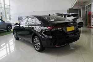 รถยนต์ขายดี K3 2025 เกียร์อัตโนมัติ กล้องมองหลัง เครื่องยนต์เบนซิน ซีดาน พวงมาลัยซ้าย เบาะสีเข้ม ไฟหน้า LED หลังคาซันรูฟ - Product Image 2