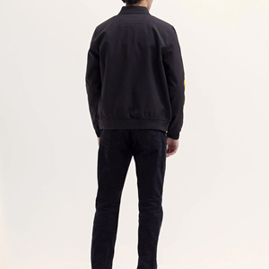 Blouson d'aviateur en satin de soie de haute qualité pour hommes Blouson d'aviateur matelassé en satin à la nouvelle mode et au nouveau style - Product Image 2