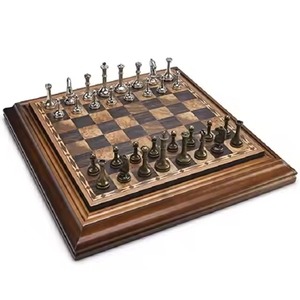 Piezas de Ajedrez Internacionales de Latón con Tablero de Madera Plegable para Exhibición Elegante, Regalo o Uso en Mesa de Interior - Product Image 2