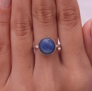 Anillo de cianita natural Anillo de Plata de Ley 925 sólida para mujer Suministro de joyería a granel Anillo de cabujones de cianita - Product Image 1