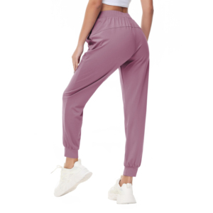 Pantalones de chándal de mujer de tela suave al por mayor que combinan un ajuste relajado con puños acanalados que mantienen las piernas del pantalón seguras - Product Image 2