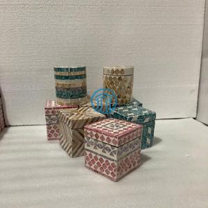 Colección de Cajas Decorativas con Patrones, Artesanía Vietnamita Hecha a Mano para Estantes del Hogar, Áreas de Exhibición y Proyectos de Diseño Premium - Product Image 4