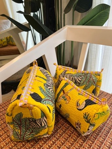 Juego de 3 Bolsas de Algodón Acolchado Estilo Vintage Amarillo Selva, Ecológicas, con Cierre de Cremallera, Resistentes al Agua, para Almacenamiento de Maquillaje - Product Image 4