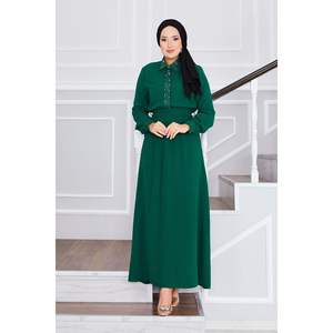 Robe modeste hijab plissé à la taille avec détail de pierre d'émeraude - Product Image 4