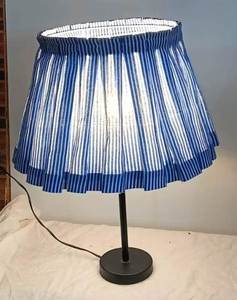 Abat-jour de lampe suspendue en tissu de lin écologique fait main de luxe moderne personnalisé, doux, plissé et froncé pour salon, utilisation en intérieur - Product Image 1