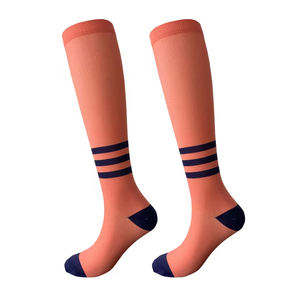 Calcetines de Fútbol Premium al por Mayor, Calcetines Largos de Entrenamiento de Fútbol Personalizables, Antideslizantes y Transpirables - Product Image 2