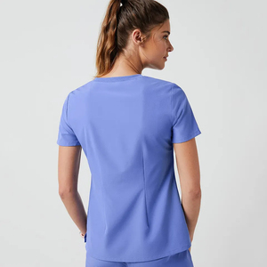 Combinaison de travail pour femmes, coupe confortable, confectionnée avec un tissu extensible respirant offrant une liberté de mouvement, une sensation douce et une durabilité fiable. - Product Image 6