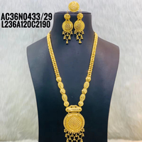 Collection Mariage : Parure de Mariée Religieuse Collier et Boucles d'Oreilles Plaqué Or 18K, Chaîne Maille Forçat, Breloque Fleur, Cristal Strass, Laiton