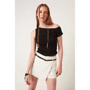 เสื้อเบลาส์คอกลมลำลอง แต่งจีบด้านหน้า แขนสั้นปักโลโก้ ผ้าฝ้าย 100% - Product Image 1