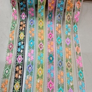 Cordones Bordados florales de algodón 100% hechos a medida, decoraciones de cuentas de colores surtidos para bandas para el pelo con lazo, vestidos hechos de Organza - Product Image 1