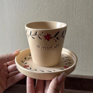 ชุดกาแฟชาเซรามิกเคลือบลายหรูหรา ขนาด 200 มล. พร้อมจานรองแก้ว แก้วมัค ลายเขียนมือใต้เคลือบ - Product Image 2