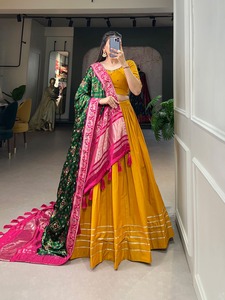 ชุดคอลเลกชั่นผ้าไหมลายดิจิทัลลายคลาสสิค lehenga choli พร้อมเกรซ dupatta-Line เงามหาวิหาร/ชุดปาร์ตี้ - Product Image 4