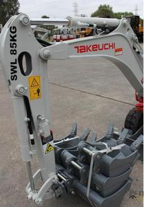 Miniexcavadora Takeuchi TB210R de 1.1T con Controles de Joystick Pilotados - Product Image 3