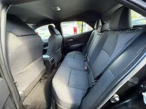 Soigneusement Utilisé 2022 To _ yo _ ta Co-ro-lla Hatch_back SE FWD - Product Image 2