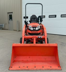 Mini-chargeuse sur pneus Kubota BX23S, modèle réputé, avec des performances exceptionnelles, pelle rétrocaveuse, moteur Perkins, pompe et moteur, équipement de terrassement - Product Image 3