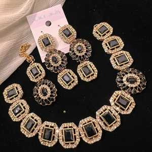 OEM/ODM Usine Service Personnalisé 18K Or Massif Corps Bijoux De Luxe Collier Boucles D'oreilles Bracelet Bague Ensemble - Product Image 3