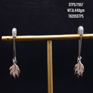 Ensemble de boucles d'oreilles de créateur en argent cz 925, breloques suspendues en plaqué or rose pour femmes, boucles d'oreilles modernes - Product Image 6