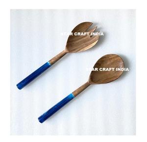 Ensemble cuillère et fourchette à salade ustensiles de cuisine pour la cuisine ustensiles de cuisine naturels serveurs à salade en bois d'acacia avec poignées en résine - Product Image 5