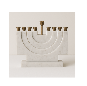 Elegante Menorá de Hanukkah de mármol con arco escalonado, candelabro judaico moderno, decoración de piedra de lujo para festividades, artesanía con estilo para días festivos - Product Image 1