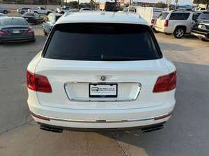 Bentley Bentayga V8 4 portes SUV AWD 2020 d'occasion en excellent état - Product Image 2