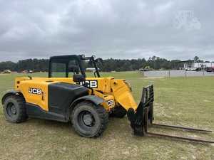 Chariot télescopique d'occasion JCB535, modèle 2022, capacité de 4 tonnes, hauteur de levage de 10 m, conception flexible et stable, fiable et simple - Product Image 4