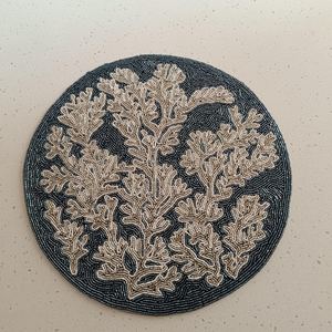 Mantel individual con cuentas - Product Image 1