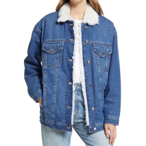 Veste en jean pour femme, design élégant, logo personnalisé, style streetwear bleu sport, fermeture à boutons avec poches - Product Image 1