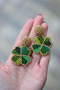 Pendientes colgantes de diseñador hechos a mano para niñas y mujeres, tachuelas adornadas con corazones para cada ocasión, incluidas las fiestas - Product Image 6