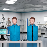 Maniquí de Medio Cuerpo para Entrenamiento de RCP con Indicadores de Retroalimentación, Modelo Médico, Color Piel Humana, Material de Goma y PVC, Marca CISCO