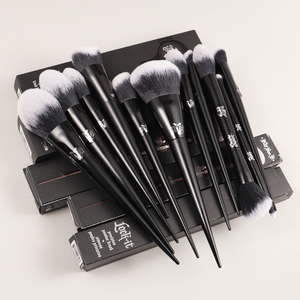Custom KVD10 Doble cara pendiente base cepillo 11Pcs <span class=keywords><strong>Kat</strong></span> <span class=keywords><strong>Von</strong></span> D Series Vegan Principiante Maquillaje Brochas Fábrica al por mayor - Product Image 6