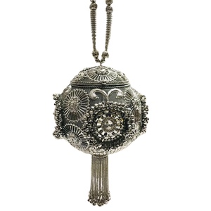 Bolso de mano de metal de diseño hecho a mano para mujer con hermoso patrón de piedra elegante monedero de noche para fiestas - Product Image 1