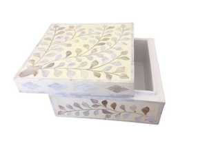 Boîte à bijoux artisanale personnalisée en nacre et incrustation d'os Solution de rangement de luxe pour bagues, colliers, bracelets et cadeaux - Product Image 6