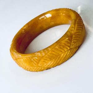 Bracelet gravé à la main, bracelet en ambre baltique naturel, couleur jaune d'œuf - Product Image 5