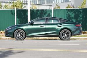 Sedán Diésel Premium 2025 de Gran Venta, 1.5T, Transmisión Automática, Tracción Delantera, Neumáticos R18, Cámara Trasera Nueva - Product Image 5